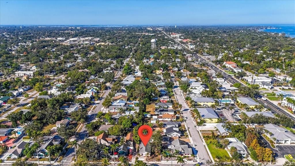 На продажу: $274,900 (2 спален, 2 ванн, 1200 Квадратных фут)