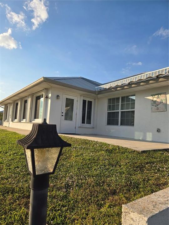 For Sale: $495,000 (3 beds, 2 baths, 1894 Square Feet)