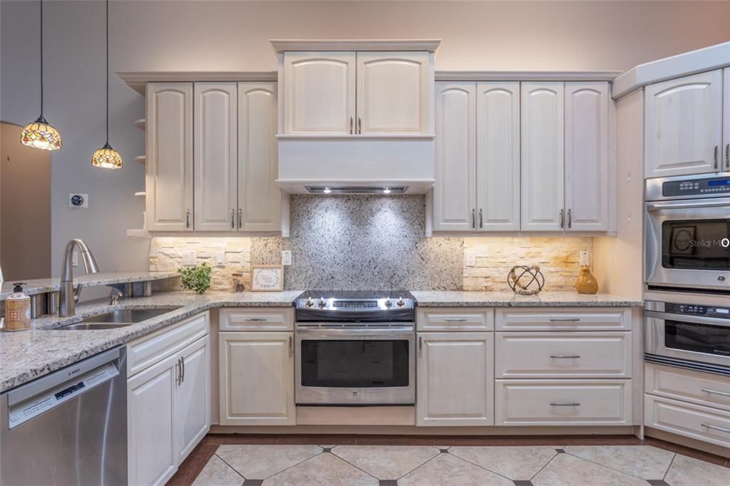 待售: $999,000 (3 贝兹, 3 浴室, 2093 平方英尺)