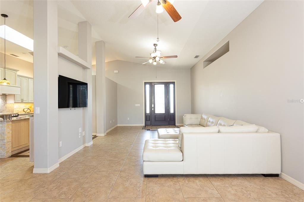 待售: $999,000 (3 贝兹, 3 浴室, 2093 平方英尺)