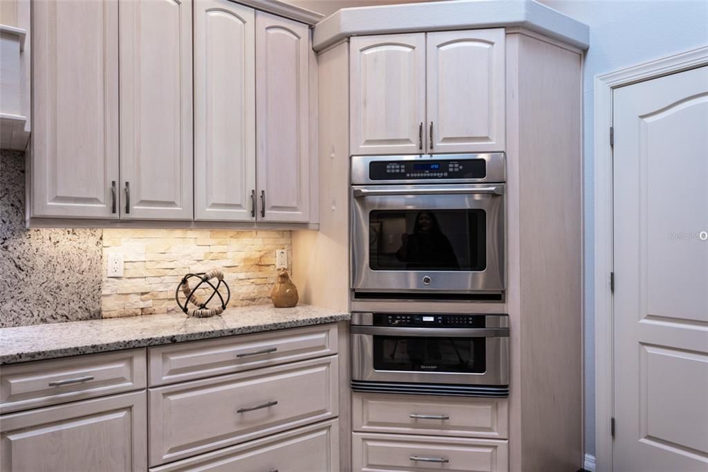 待售: $999,000 (3 贝兹, 3 浴室, 2093 平方英尺)