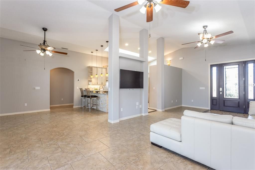 待售: $999,000 (3 贝兹, 3 浴室, 2093 平方英尺)