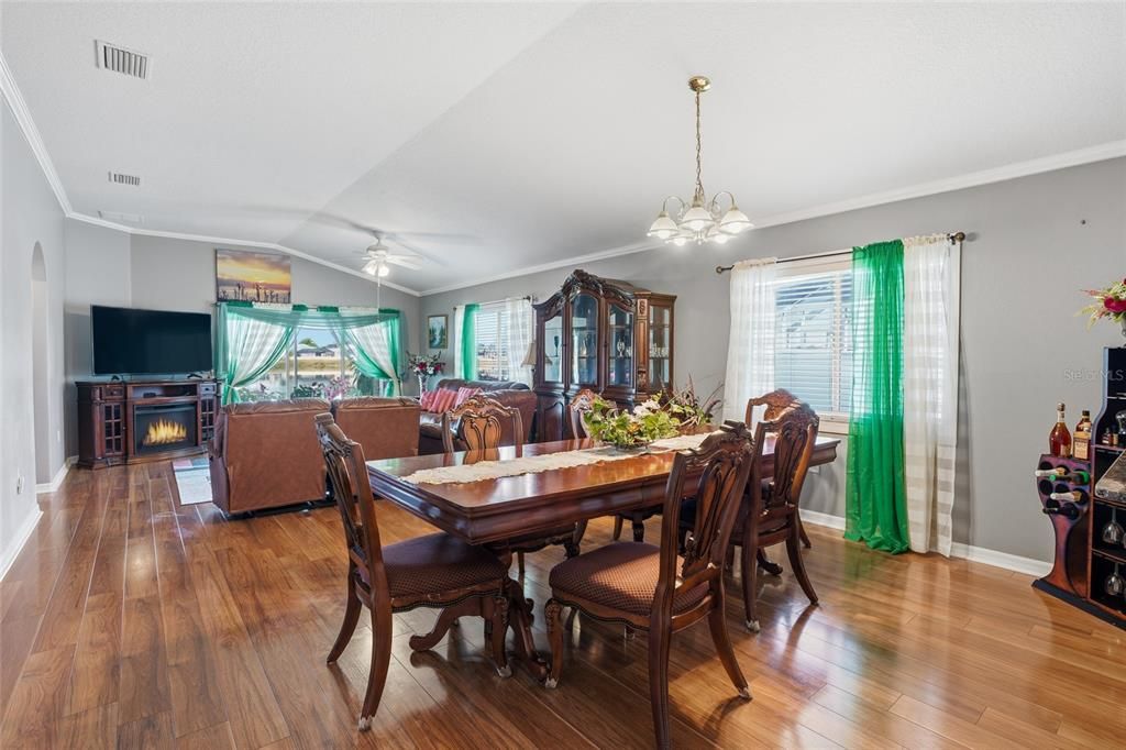 For Sale: $385,000 (4 beds, 2 baths, 1860 Square Feet)