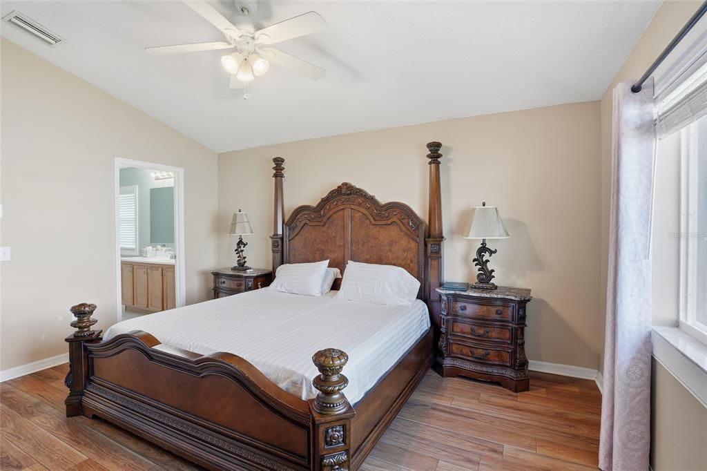 For Sale: $385,000 (4 beds, 2 baths, 1860 Square Feet)