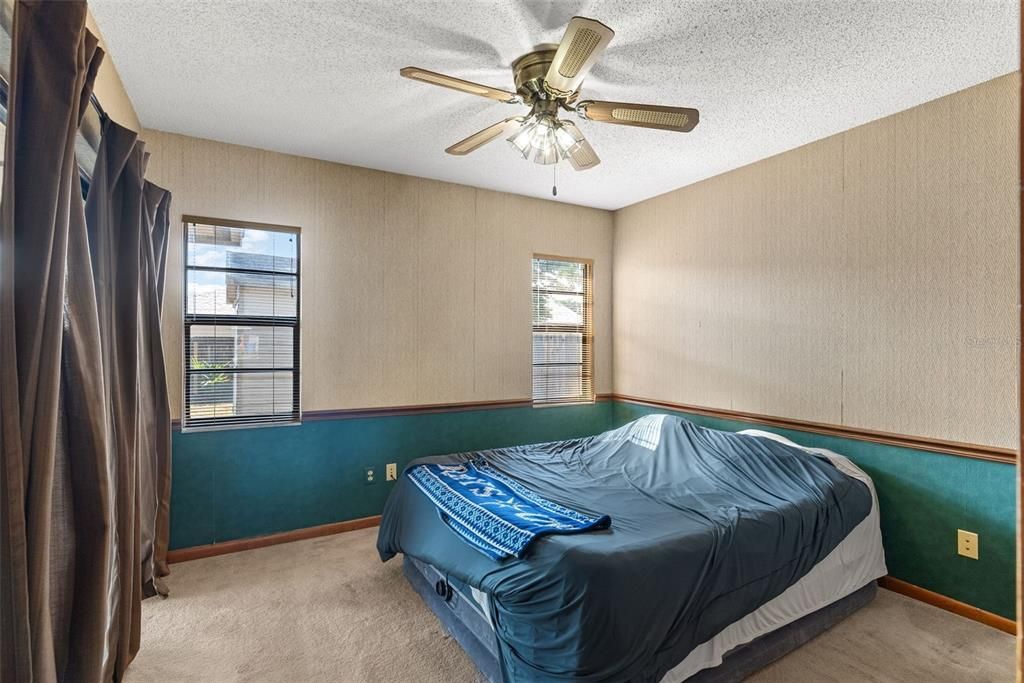 Под контрактом: $374,900 (3 спален, 2 ванн, 1356 Квадратных фут)