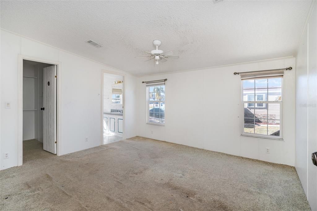 Activo con contrato: $185,000 (3 camas, 2 baños, 1620 Pies cuadrados)