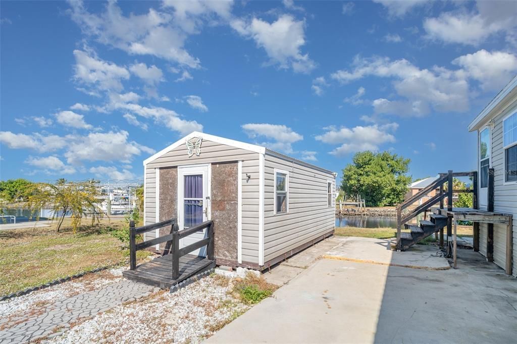 Activo con contrato: $185,000 (3 camas, 2 baños, 1620 Pies cuadrados)