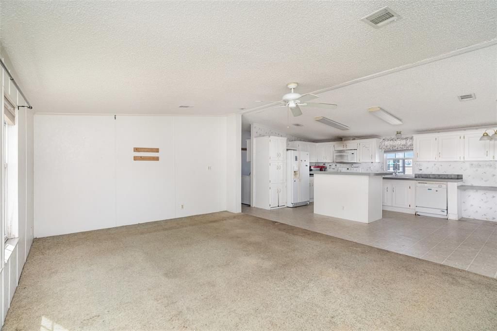 Activo con contrato: $185,000 (3 camas, 2 baños, 1620 Pies cuadrados)