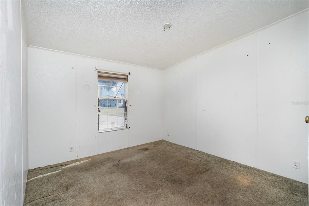 Activo con contrato: $185,000 (3 camas, 2 baños, 1620 Pies cuadrados)