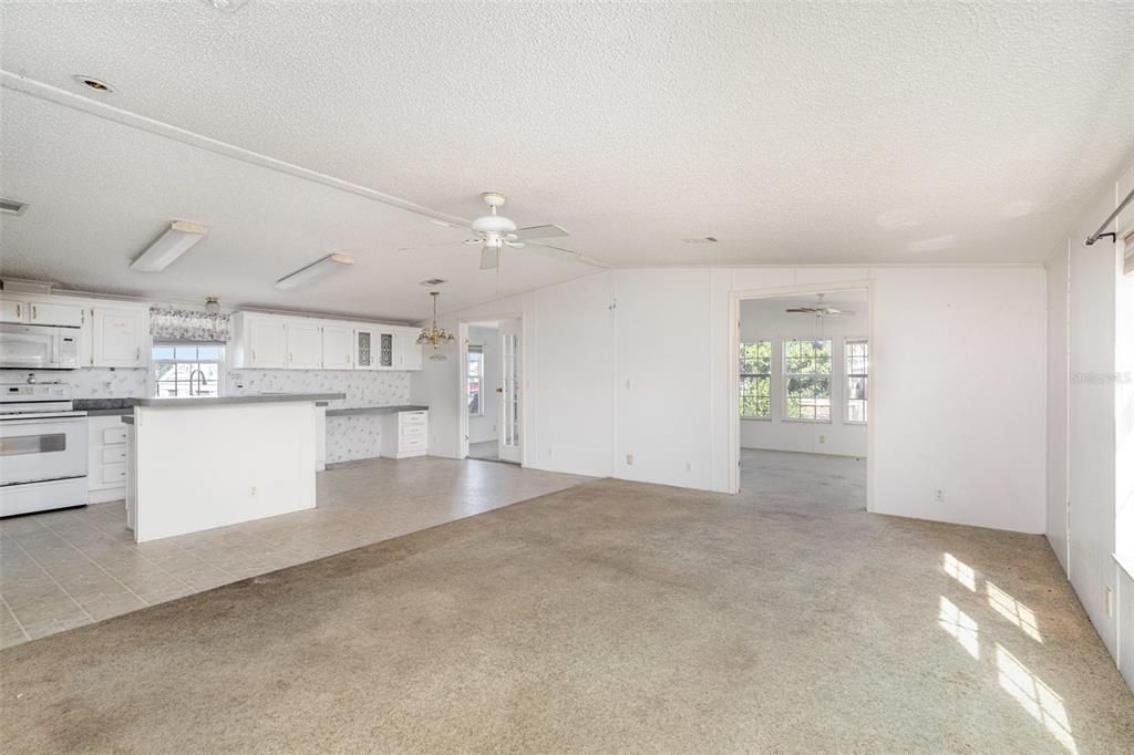 Activo con contrato: $185,000 (3 camas, 2 baños, 1620 Pies cuadrados)