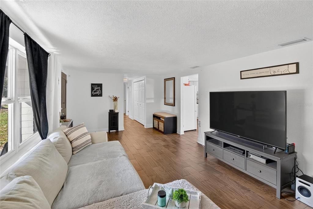 En Venta: $320,000 (3 camas, 1 baños, 1152 Pies cuadrados)