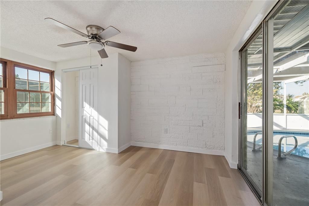 For Sale: $325,000 (3 beds, 2 baths, 1442 Square Feet)