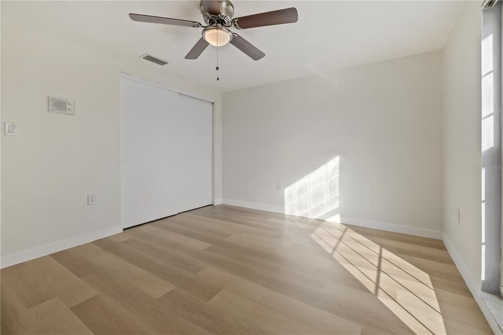 For Sale: $325,000 (3 beds, 2 baths, 1442 Square Feet)