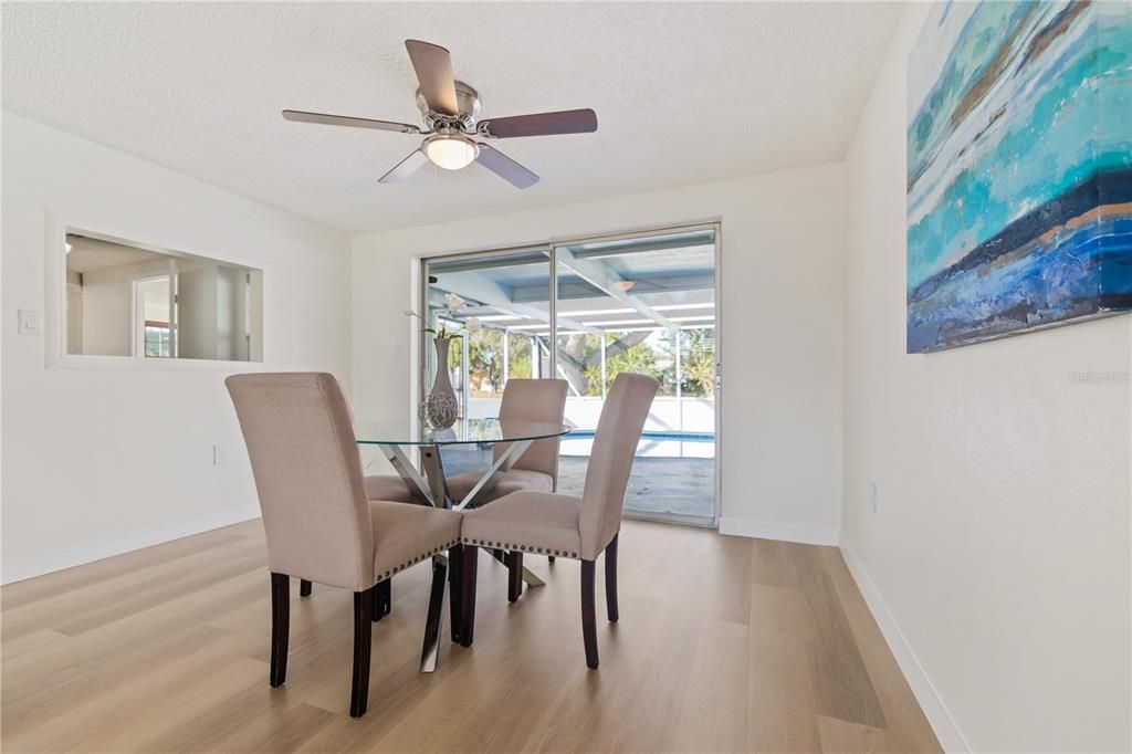 For Sale: $325,000 (3 beds, 2 baths, 1442 Square Feet)