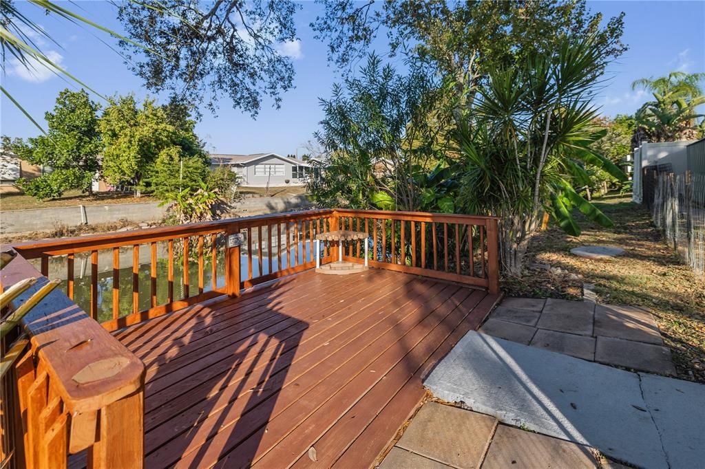 For Sale: $325,000 (3 beds, 2 baths, 1442 Square Feet)