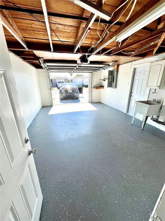 For Sale: $325,000 (3 beds, 2 baths, 1442 Square Feet)