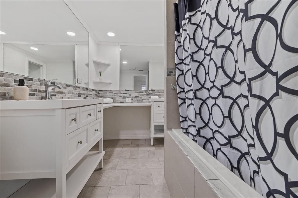 For Sale: $325,000 (3 beds, 2 baths, 1442 Square Feet)