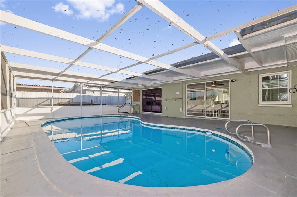 For Sale: $325,000 (3 beds, 2 baths, 1442 Square Feet)