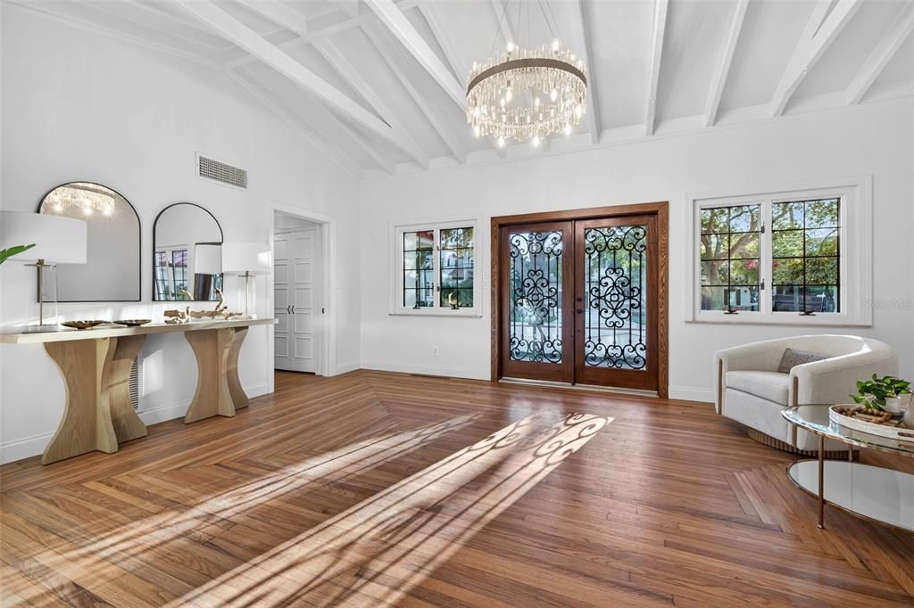 待售: $2,550,000 (5 贝兹, 4 浴室, 4043 平方英尺)