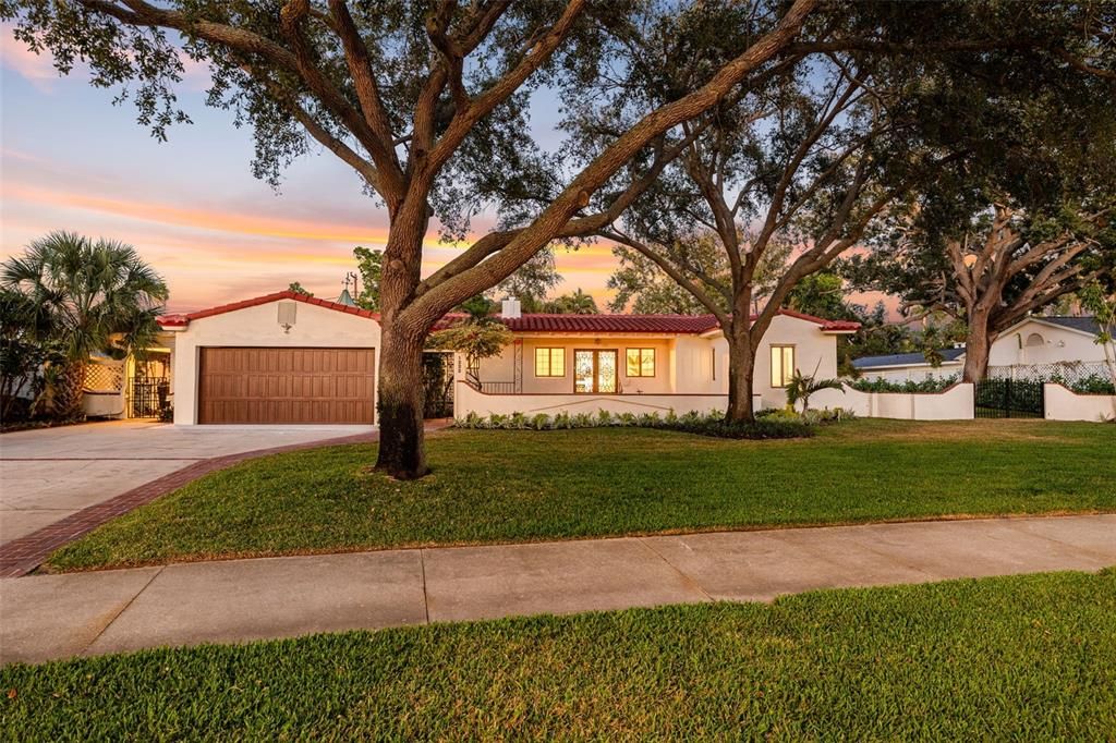 待售: $2,550,000 (5 贝兹, 4 浴室, 4043 平方英尺)