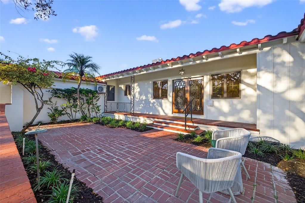 待售: $2,550,000 (5 贝兹, 4 浴室, 4043 平方英尺)