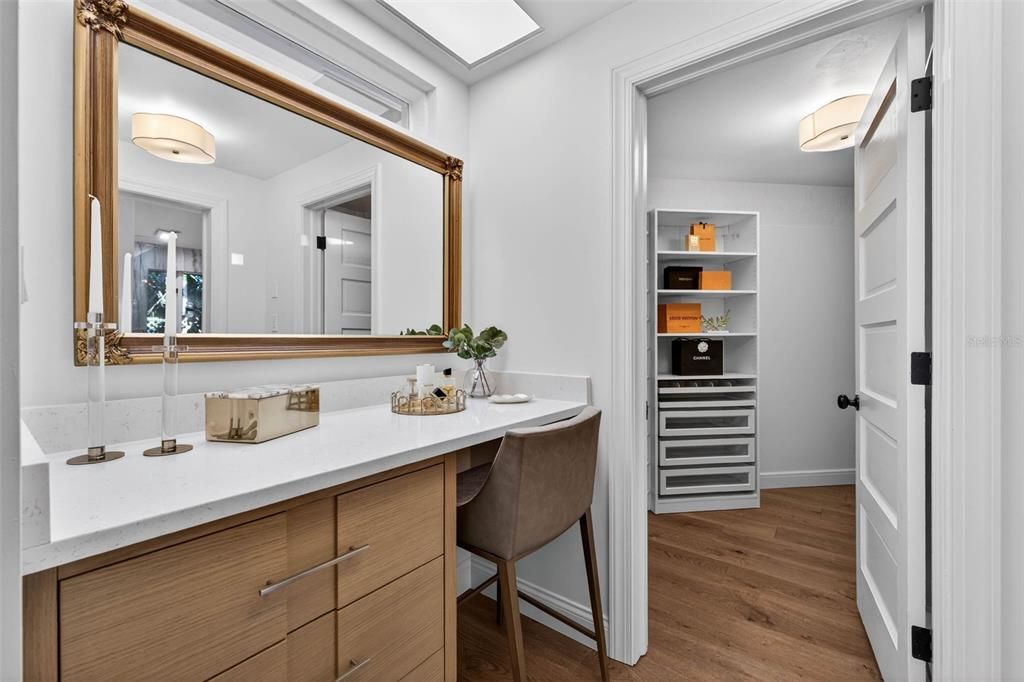 待售: $2,550,000 (5 贝兹, 4 浴室, 4043 平方英尺)