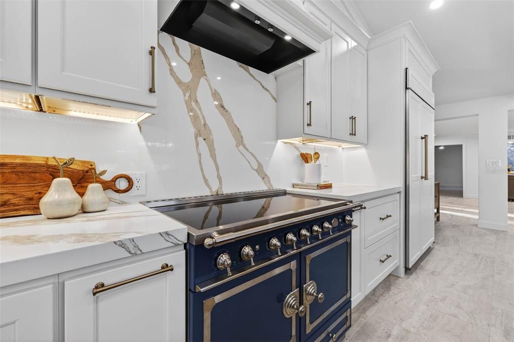 待售: $2,550,000 (5 贝兹, 4 浴室, 4043 平方英尺)