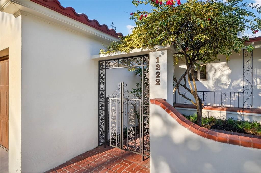 待售: $2,550,000 (5 贝兹, 4 浴室, 4043 平方英尺)