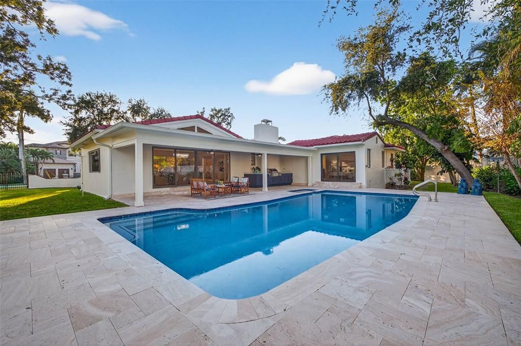 待售: $2,550,000 (5 贝兹, 4 浴室, 4043 平方英尺)