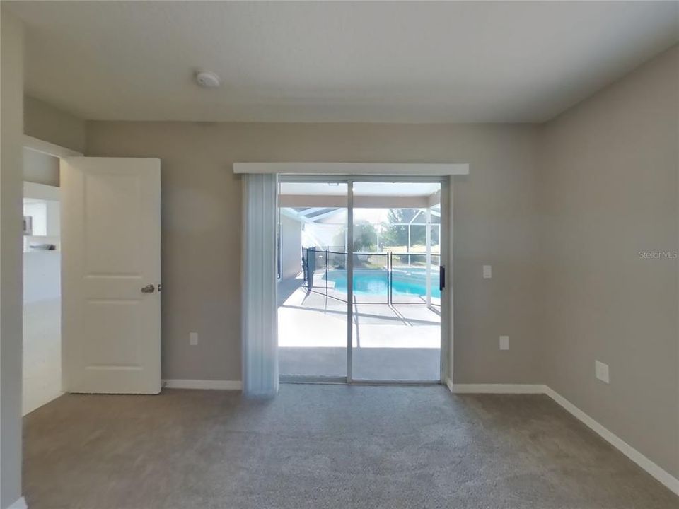 Под контрактом: $1,969 (3 спален, 2 ванн, 1541 Квадратных фут)