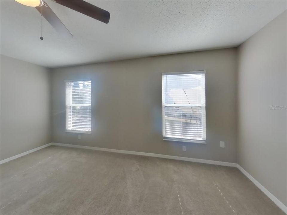 Под контрактом: $1,969 (3 спален, 2 ванн, 1541 Квадратных фут)