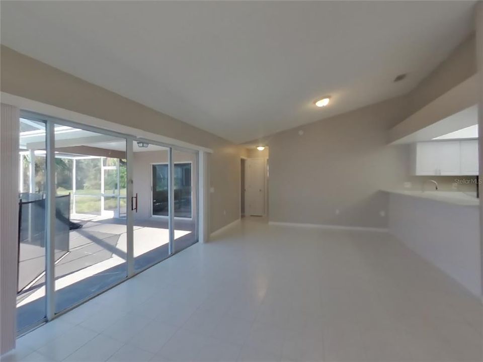 Под контрактом: $1,969 (3 спален, 2 ванн, 1541 Квадратных фут)