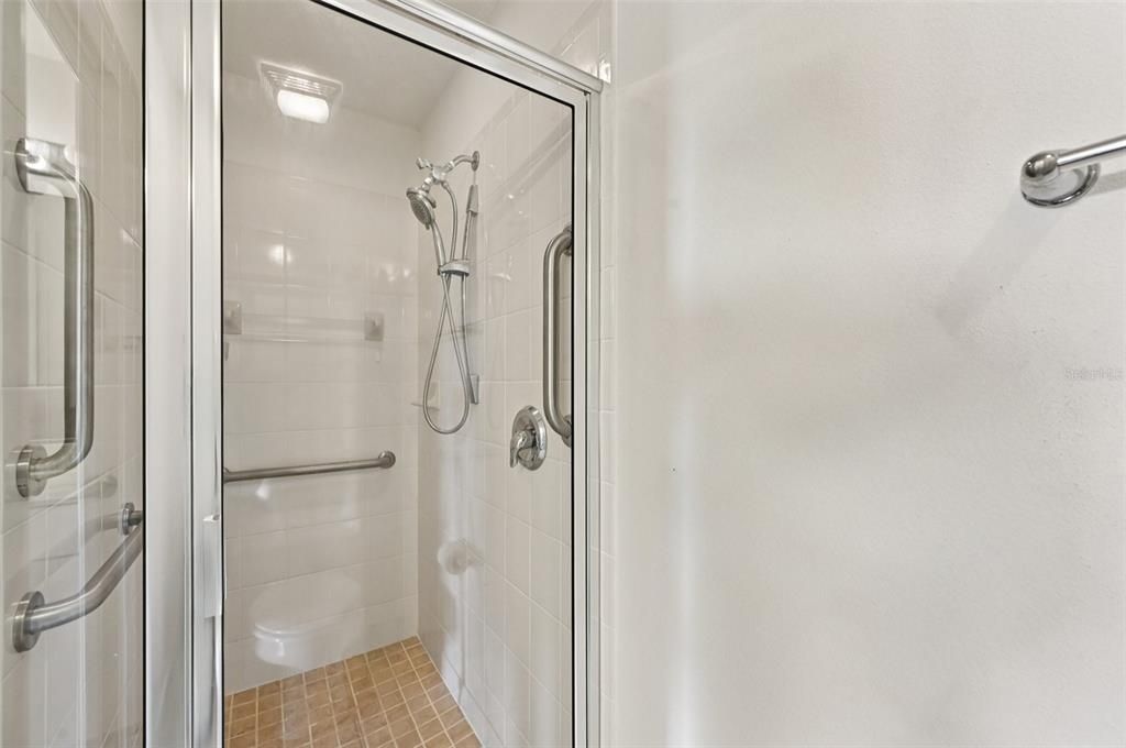 For Sale: $330,000 (3 beds, 2 baths, 1610 Square Feet)