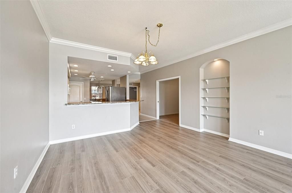 For Sale: $330,000 (3 beds, 2 baths, 1610 Square Feet)