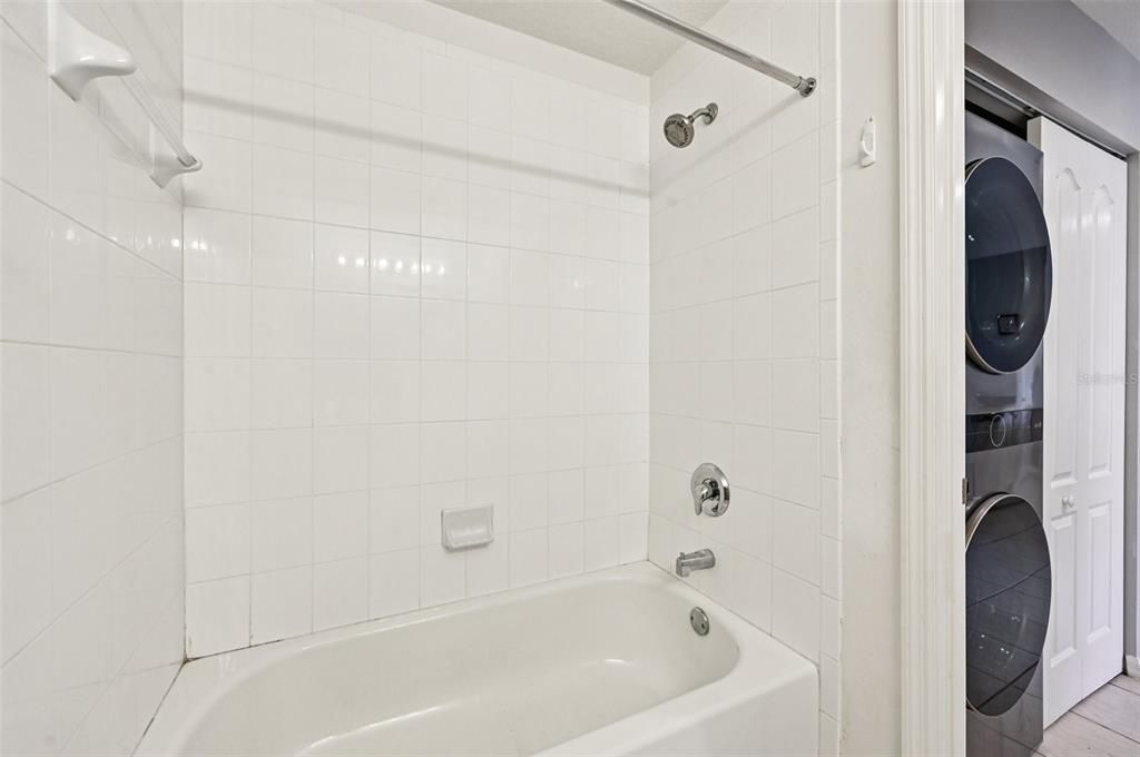 For Sale: $330,000 (3 beds, 2 baths, 1610 Square Feet)