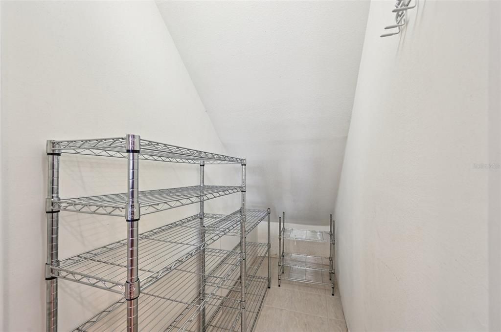 For Sale: $330,000 (3 beds, 2 baths, 1610 Square Feet)