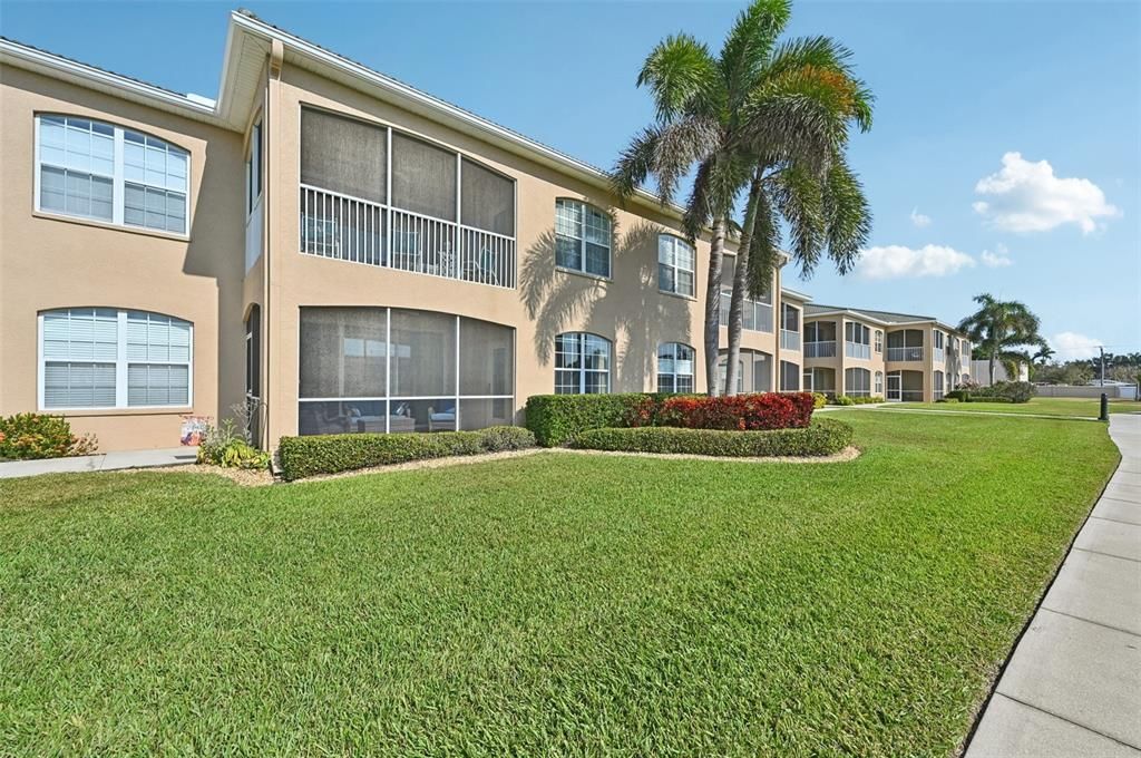 For Sale: $330,000 (3 beds, 2 baths, 1610 Square Feet)