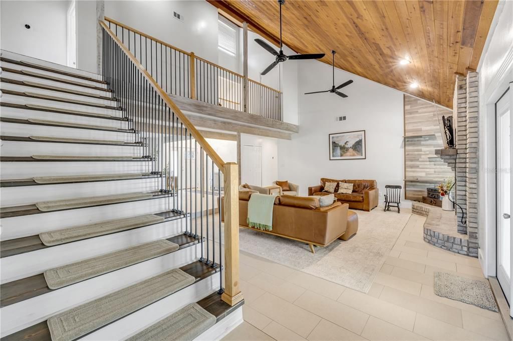 For Sale: $719,000 (4 beds, 3 baths, 2562 Square Feet)