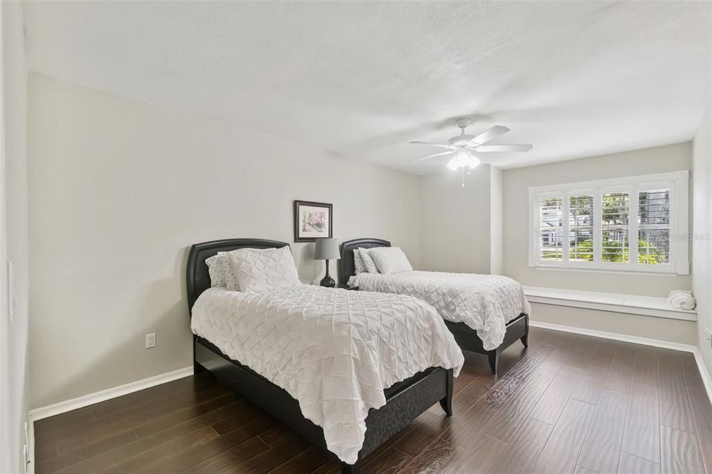 Activo con contrato: $450,000 (2 camas, 2 baños, 1466 Pies cuadrados)