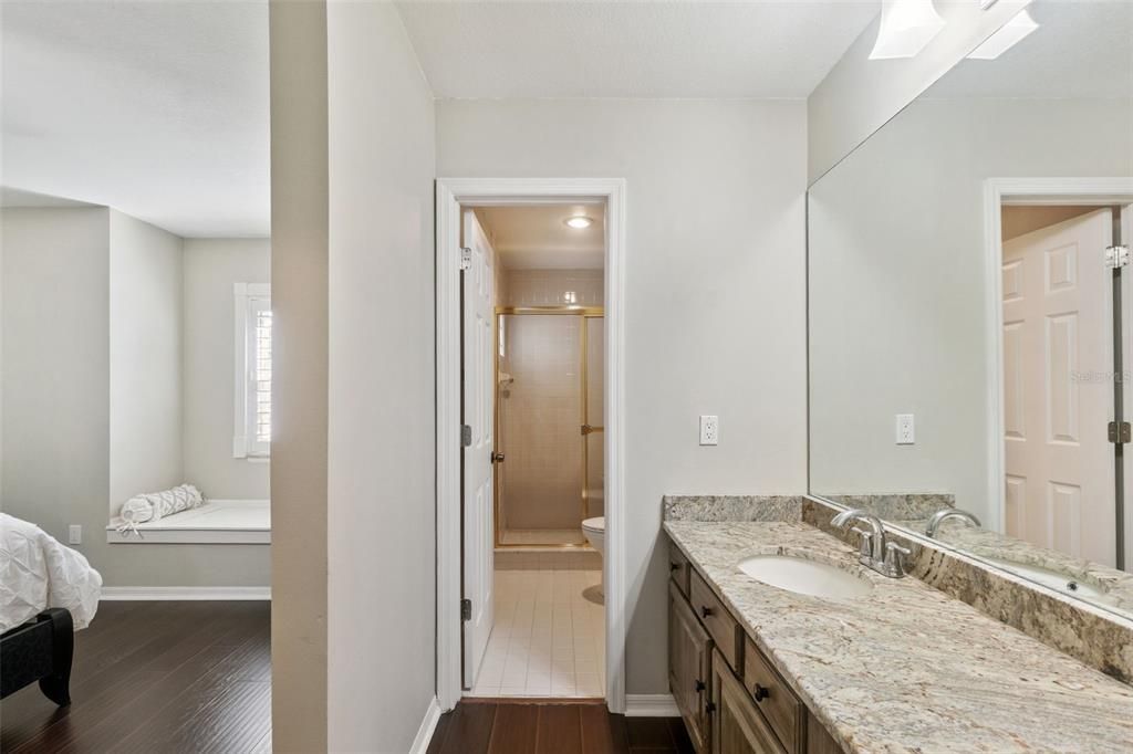 Activo con contrato: $450,000 (2 camas, 2 baños, 1466 Pies cuadrados)