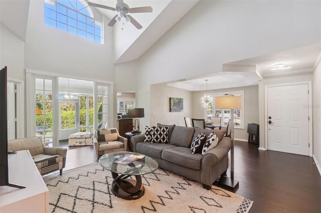 Activo con contrato: $450,000 (2 camas, 2 baños, 1466 Pies cuadrados)