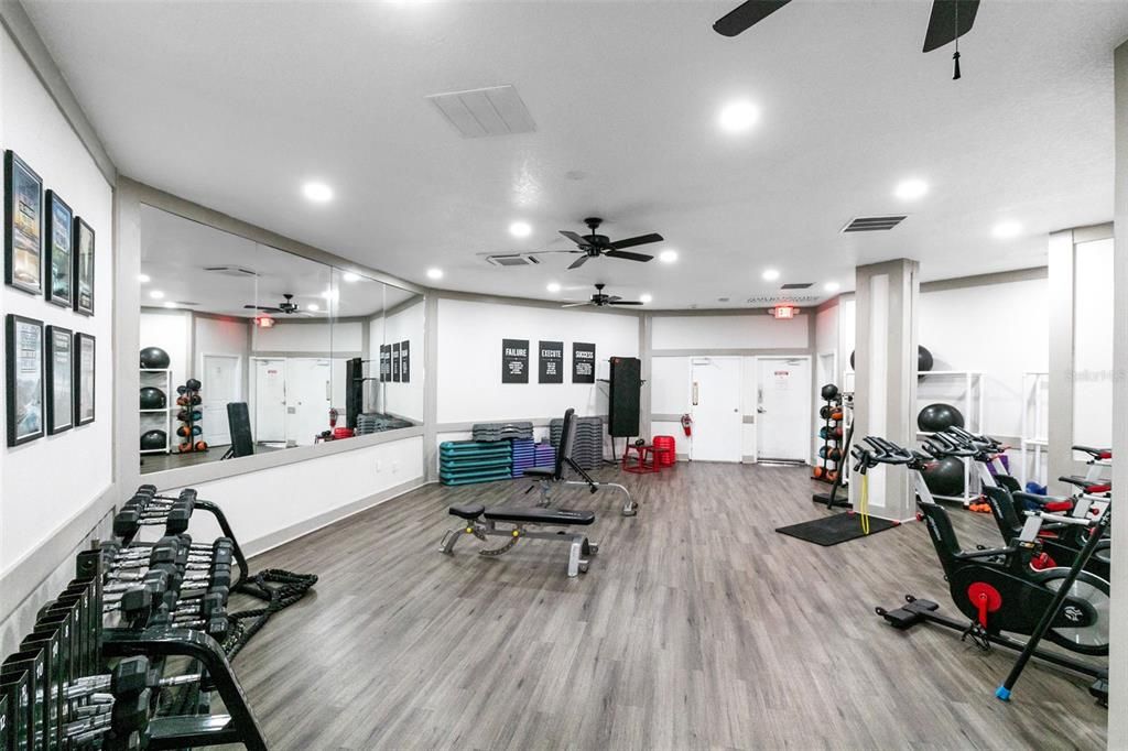 Activo con contrato: $450,000 (2 camas, 2 baños, 1466 Pies cuadrados)