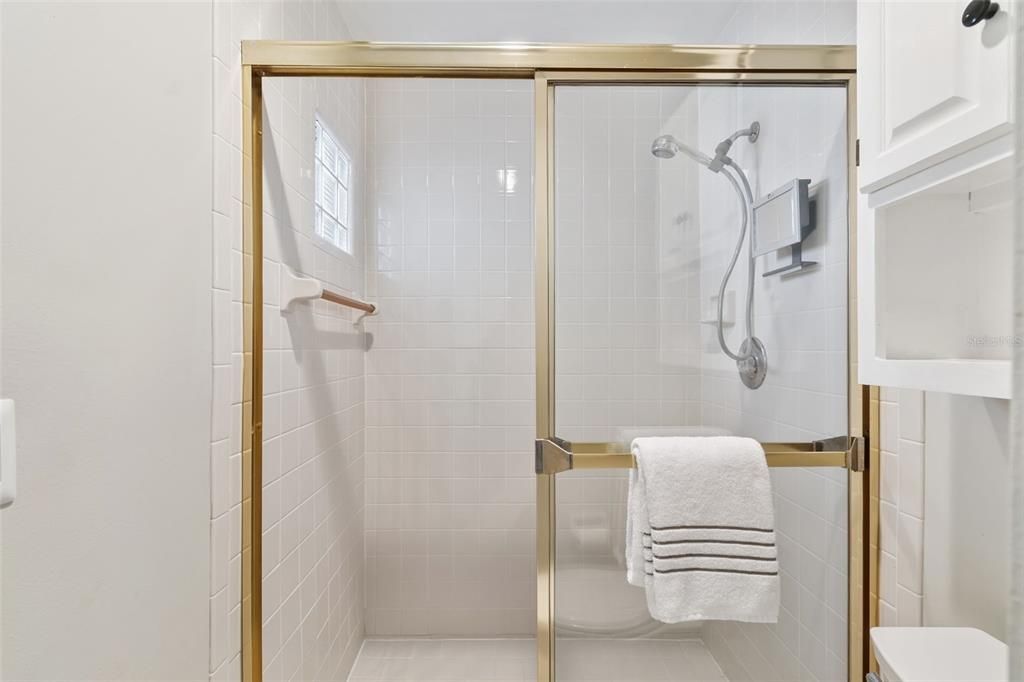 Activo con contrato: $450,000 (2 camas, 2 baños, 1466 Pies cuadrados)