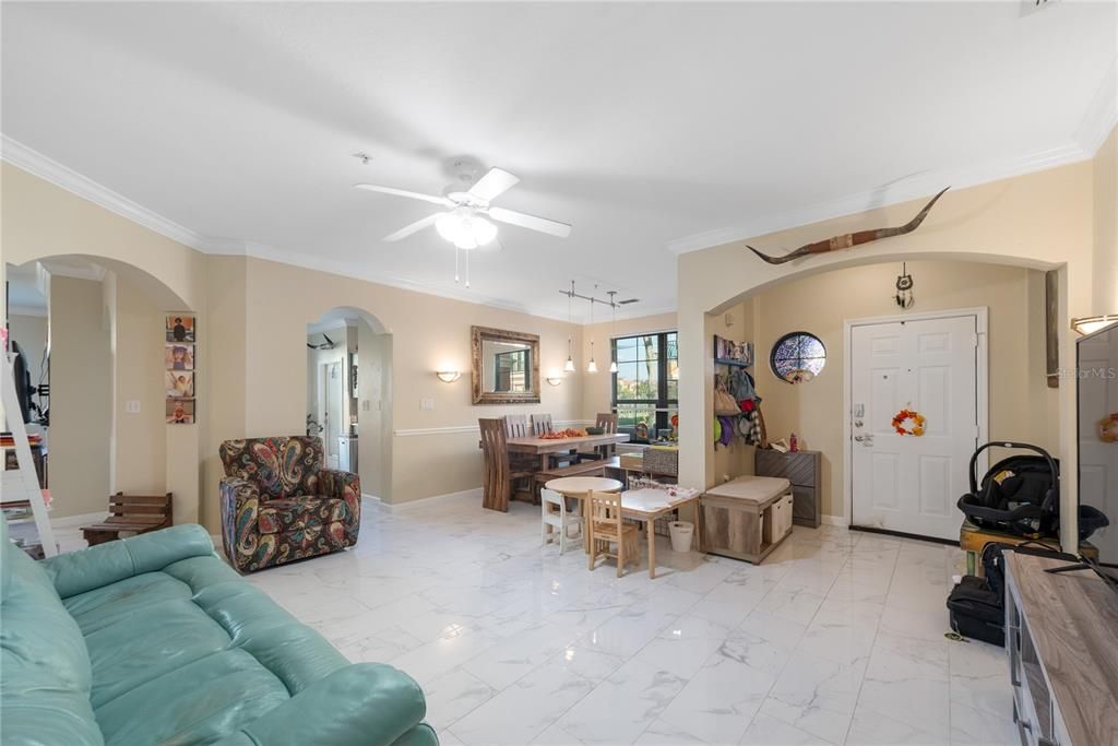 На продажу: $575,000 (3 спален, 2 ванн, 2078 Квадратных фут)