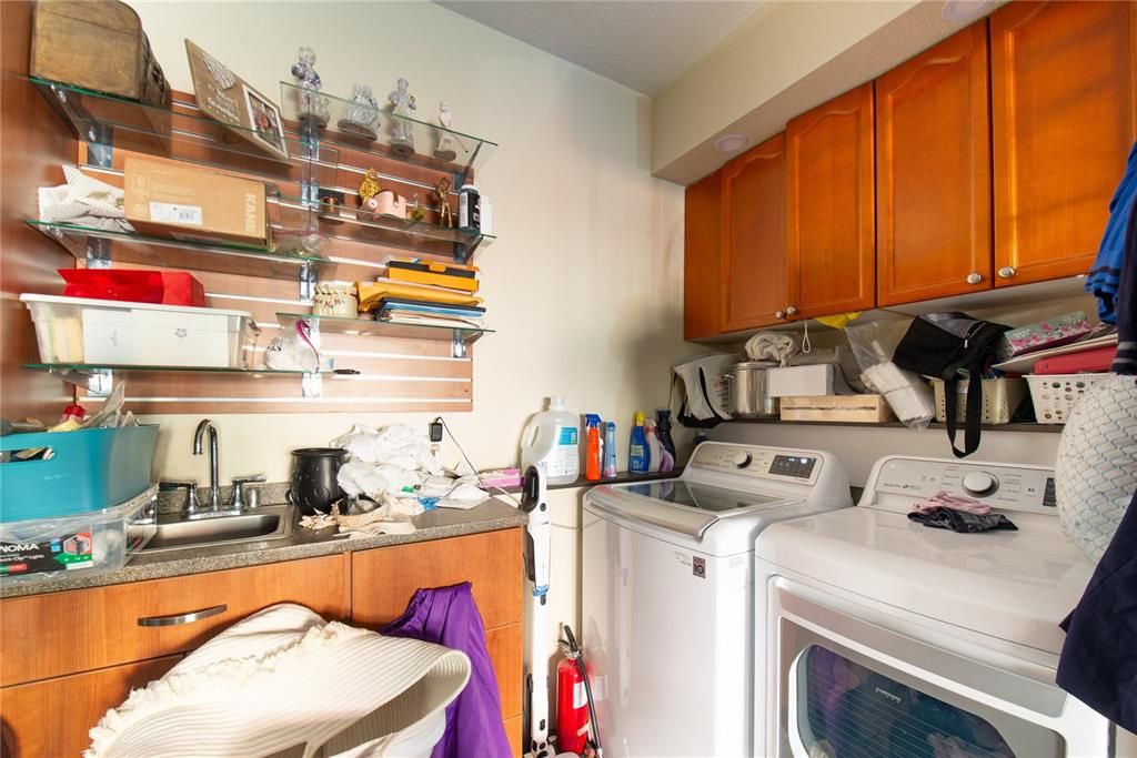 На продажу: $575,000 (3 спален, 2 ванн, 2078 Квадратных фут)