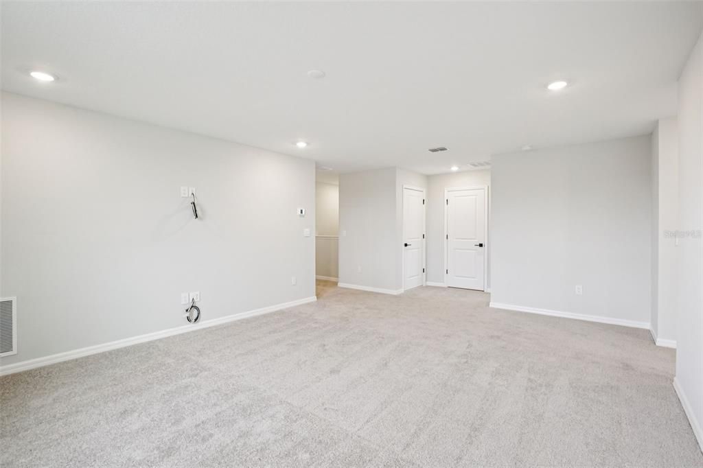 На продажу: $614,035 (6 спален, 5 ванн, 3927 Квадратных фут)