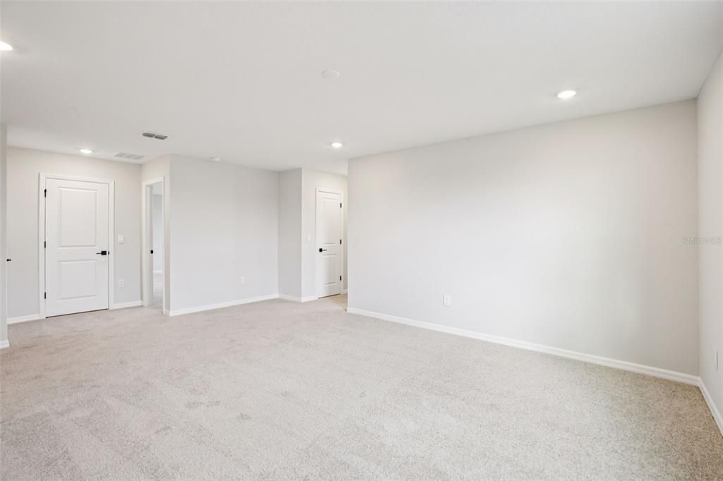 На продажу: $614,035 (6 спален, 5 ванн, 3927 Квадратных фут)