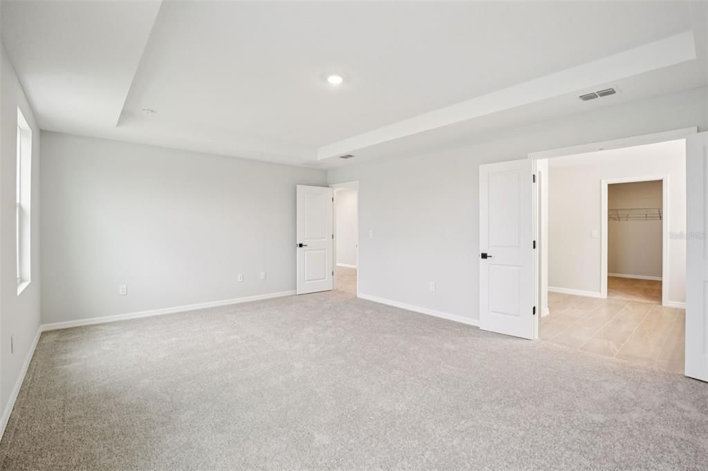 На продажу: $614,035 (6 спален, 5 ванн, 3927 Квадратных фут)