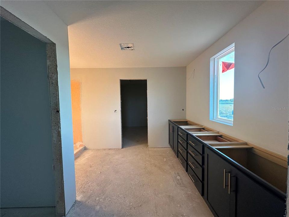 En Venta: $608,902 (6 camas, 5 baños, 3927 Pies cuadrados)