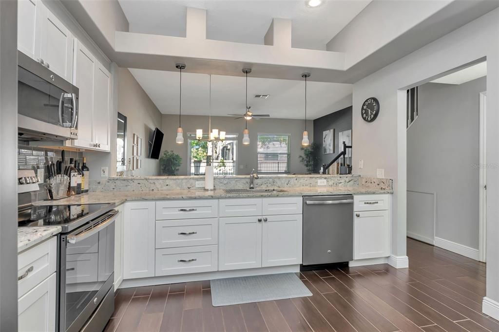 For Sale: $342,000 (3 beds, 2 baths, 1511 Square Feet)